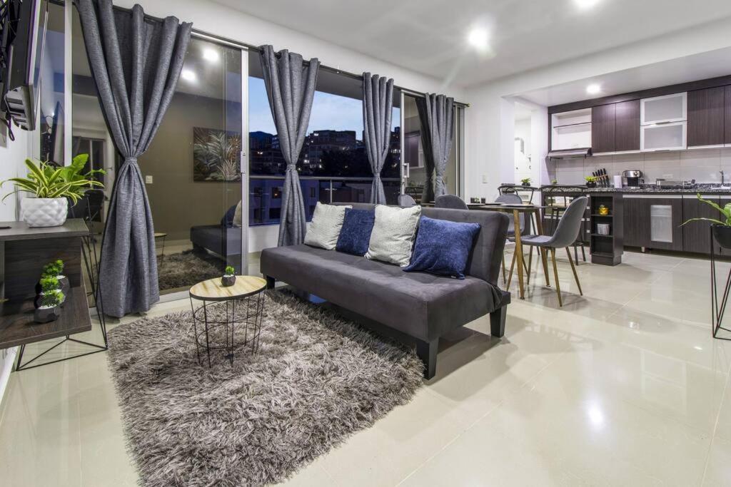 Amplio Apartamento En Calasanz - Estadio Медельин Экстерьер фото