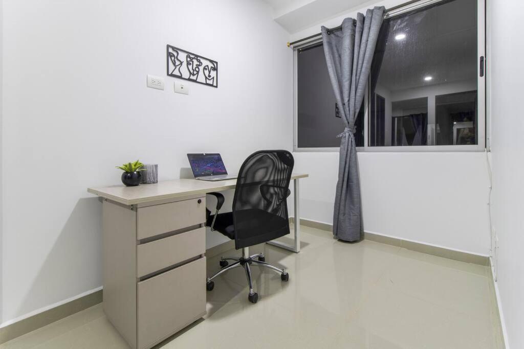Amplio Apartamento En Calasanz - Estadio Медельин Экстерьер фото
