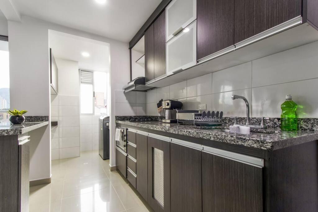 Amplio Apartamento En Calasanz - Estadio Медельин Экстерьер фото